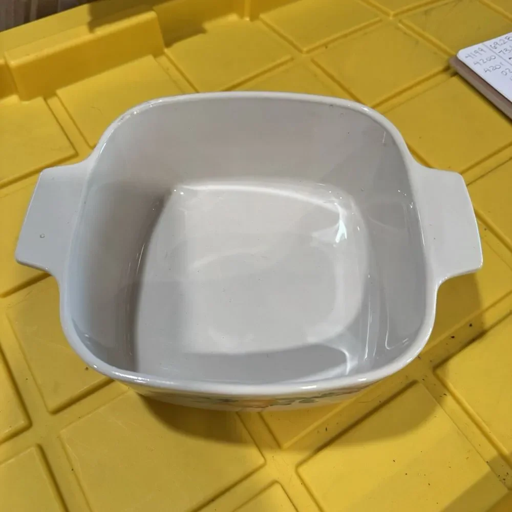 Corning Ware Abundance 1.5 Quart Casserole‎ Bakeware Dish A-1.5-B